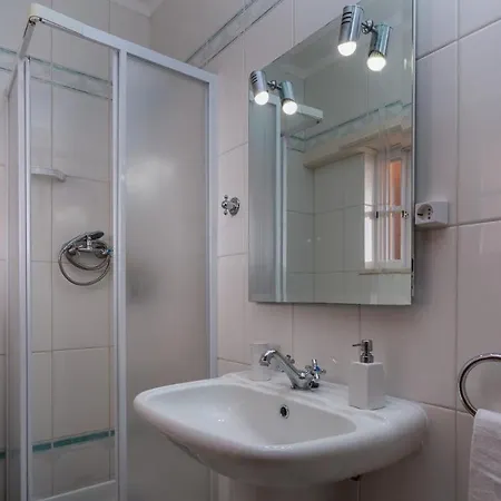 Apartment Ocean Solar Do Vau W/ Pool By Lovelystay