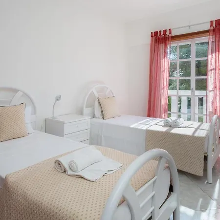 Ocean Solar Do Vau W/ Pool By Lovelystay Apartment